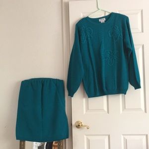 Brand New Vintage 80s JFJ Knits  Sweater Skirt Set